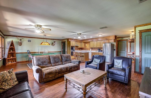 Alba House | Stunning views at Lake Fork, Texas, with a fire pit and pool table!