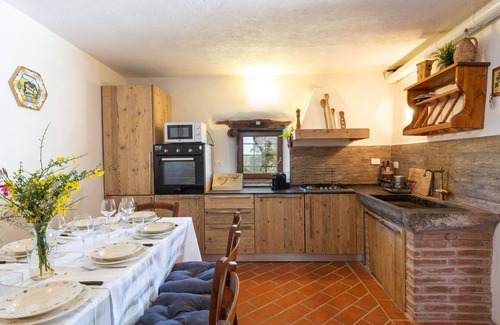 Massa Marittima House | Stunning villa for 11 guests with WIFI, private pool, TV, terrace, pets allowed and parking