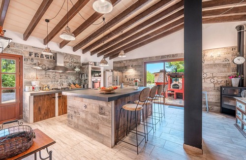 Algaida Villa | Stunning Villa Son French with Mountain View, Wi-Fi