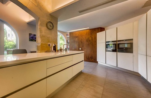 Balzan Villa | Stunning Villa with private pool & large terrace!