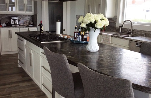 Conception Bay South House | Stunning Waterfront Home On The Bay, only 22 minutes from downtown St. John's