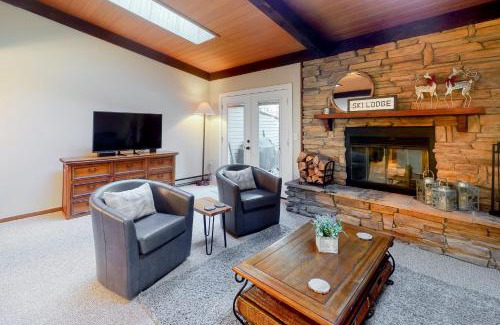 Intermountain Apartment | Style Near the Slopes