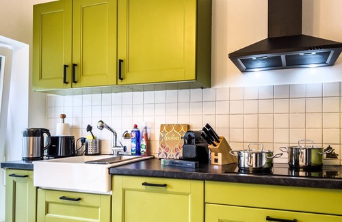 Deggendorf Condo | STYLE - NETFLIX - PARKING - CENTRAL
