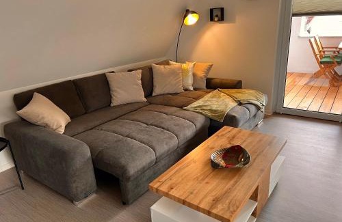 Bietigheim-Bissingen Apartment | Stylische DG-Wohnung, Kinder willkommen