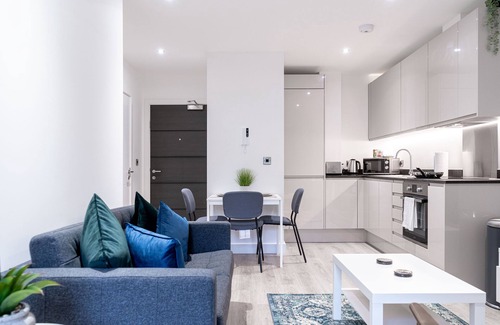 Barnt Green Apartment | Stylish 1 bed apartment in Central Solihull