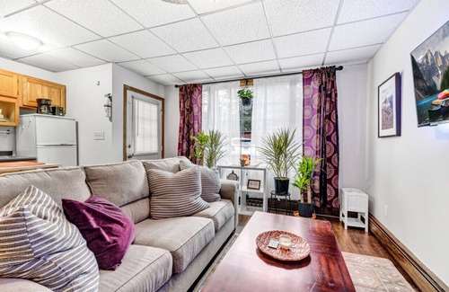 Swarthmore Apartment | Stylish 1B/1B in Town Center Swarthmore College w/Parking Spot!