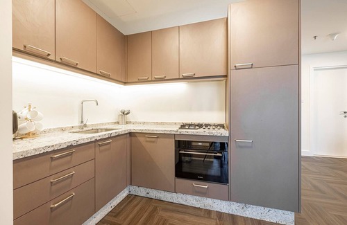 Business Bay Apartment | Stylish 1br - Extra Bed With Burj Khalifa View