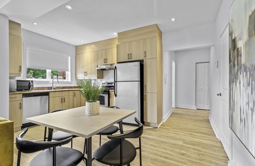 Little Italy Apartment | Stylish 2-Bedroom Haven by Jean Talon Market