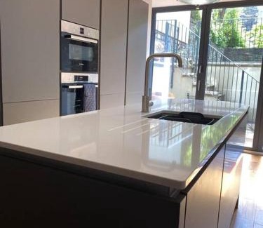 Clifton Apartment | Stylish 2 bedroom self-contained apartment in the heart of Clifton Village