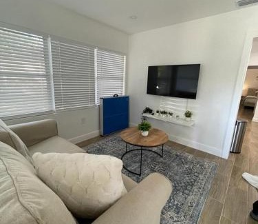 Port Tampa City House | Stylish 2 Bedrooms 2 Bath House In South Tampa