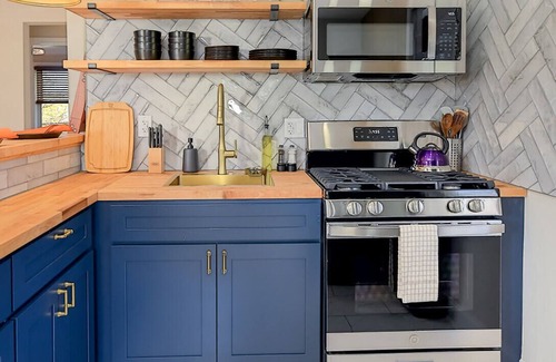 Parkville Apartment | Stylish 2BR with King Bed, Coffee Bar, Smart TVs, Spa Shower, and Great WiFi