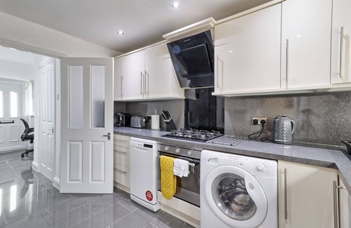 Basildon Villa | Stylish 3 Bedroom House Basildon