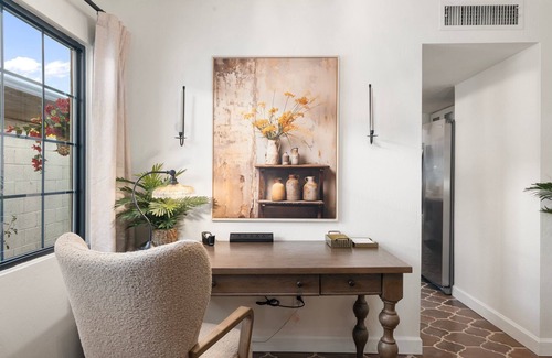 Camelback East House | Stylish 3B 2B house with Yoga room, sauna, hot tub, pool, & patio-sleeps 9