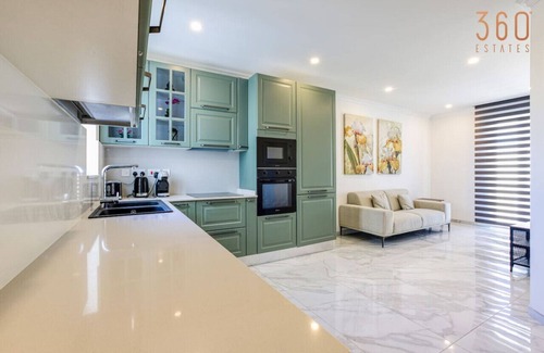 Mosta Apartment | Stylish 3BR home with private Balconies in Mosta