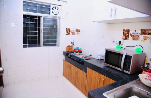 Mohammadpur Apartment | Stylish 4BR Entire Apt Near Dhanmondi Lake & Cafés