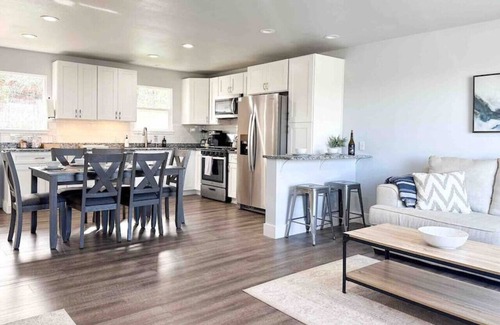 Arvada Plaza Area House | Stylish 5BR Retreat with Mountain Views