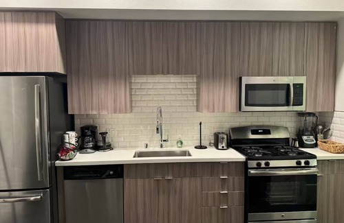 Atwater Village Apartment | Stylish and Elegant Unit in Griffith