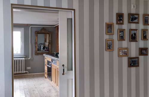 Tannenberg Cottage | Stylish and nostalgic: Erzgebirgshäusel directly on the Zschopau river