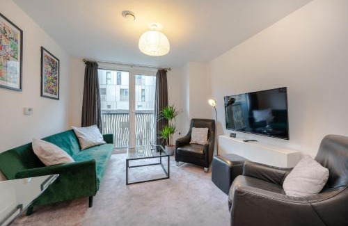 Churchill Apartment | Stylish Apartment by Chelsea-Victoria-Pimlico