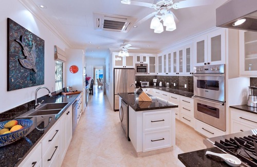 Reeds Bay Villa | Stylish Beachfront Villa with Plunge Pool - Still Fathoms (4 bed)