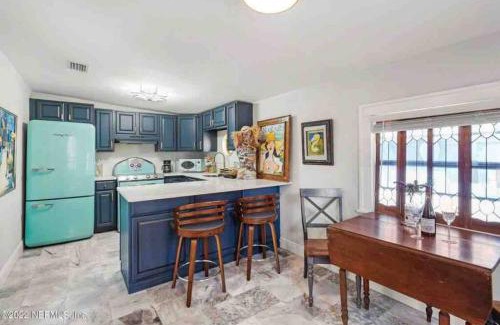 Avondale Apartment | Stylish Bungalow Near Dining, Parks & Entertainment