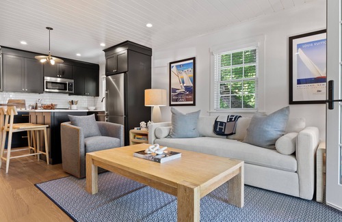 Cape Porpoise Condo | Stylish Cape Porpoise Retreat with Pool