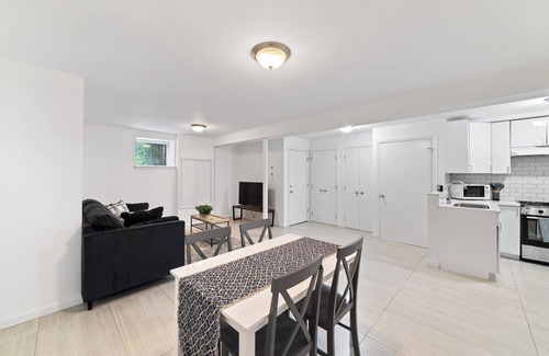 Crown Heights Apartment | Stylish & Central 2BR Apt Near Subway