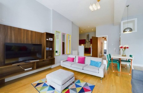 Cathedral Quarter Apartment | Stylish City-Centre Apartment in the Heart of Belfast’s Cathedral Quarter