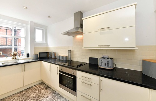 Grangetown Apartment | Stylish, City Centre Apartment