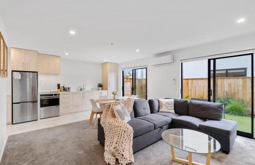 Edgeware Apartment | Stylish City Fringe 2 Bedroom House