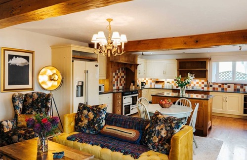 Ashover House | Stylish converted barn, full of traditional charm in the village of Ashover.