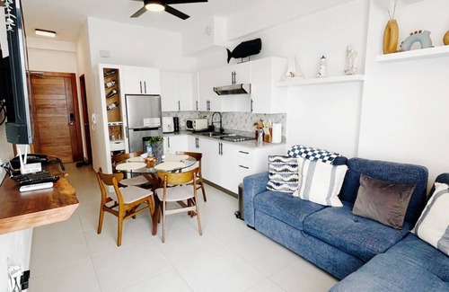 Juan Dolio - El Pueblo Condo | Stylish & Cozy 1 bed at 1 Min Walk to the Beach with Pool-Gym -Condo Apartment