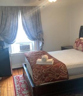 Pawtucket Apartment | Stylish, Cozy 2BR Private Apt, 1st Floor, Well-Appointed, Near Providence, MA, RI Line, I-95 Access