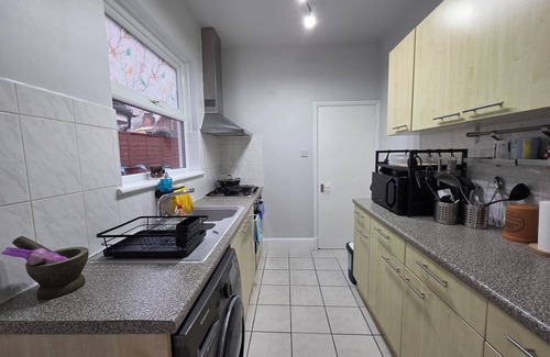 Forest Gate Apartment | Stylish East London Stay | 2-Bed in Forest Gate