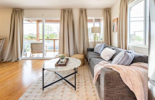 Point Loma Apartment | Stylish Guest House with Ocean & City Views