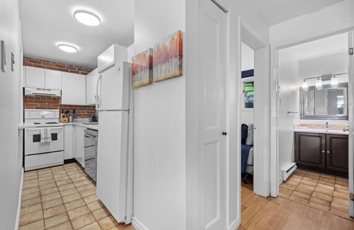 Downtown Halifax Apartment | Stylish & Historic walk down in best DT location