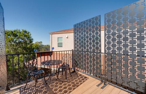Hughes Park Lake House | Stylish Home Near Lake Travis with Entertainment
