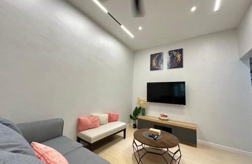 Taman Kota Laksamana House | Stylish HomeStay Near JonkerWalk
