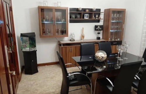 Petange House | Stylish King W/private bath 20 km to Luxembourg city Free Bike/Transportation