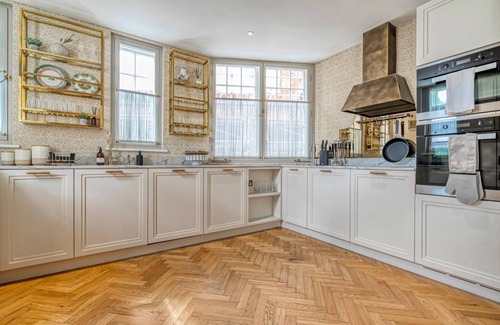 Westminster Apartment | Stylish London apartment by Westminster Abbey