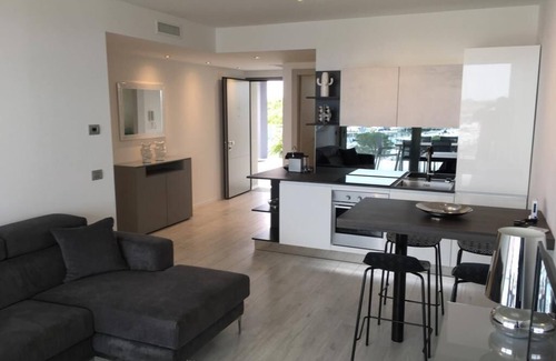 Aprilia Marittima Apartment | Stylish maritime apartment three-sided terrace dream in the nature reserve