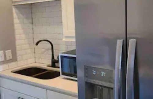 Downtown Jackson Apartment | Stylish one bedroom apartment in downtown Jackson