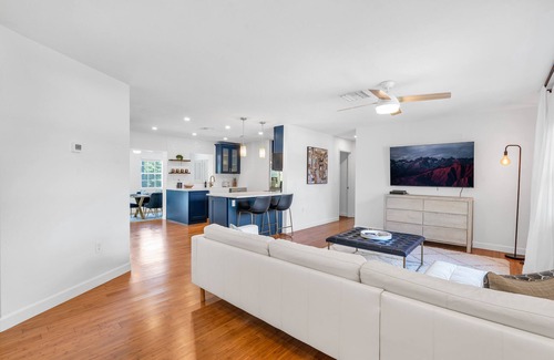 Willoughby Acres House | Stylish Pool Home Close to the Beach