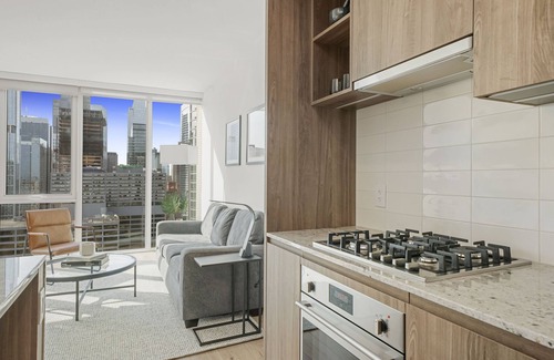 Killgubbin Apartment | Stylish River North Suites Luxe Comfort Near Chicago’s Best Shopping & Nightlife