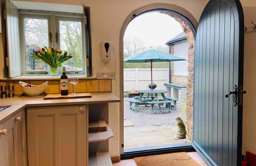 Monmouth Cottage | Stylish & Rural - 3 Bedroom Country Cottage