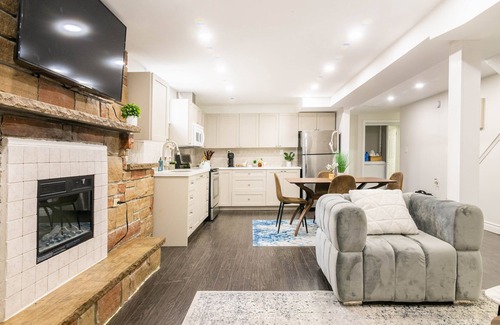Newmarket House | Stylish, Spacious & Clean Guest-home