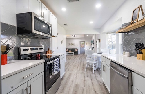 Killeen House | Stylish, Spacious Entire Hm 4/2 in nice Killeen neighborhood