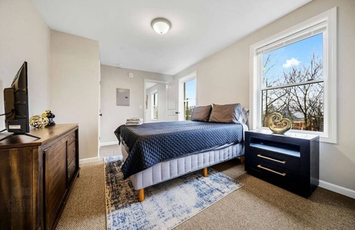 Gorham Apartment | Stylish Studio Retreat | WiFi | Near Gorham Center