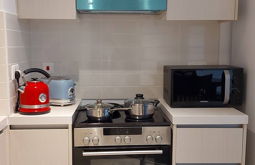 Abu Dhabi Apartment | Stylish Suite on Yas island with sea view balcony, near mall, theme parks.