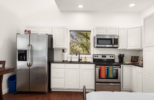 Spicewood House | Stylish themed cabin w/hot tub, gym, sauna, and cold plunge